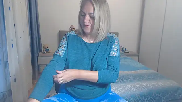 MatureDiana online show from May 1, 2:26 am