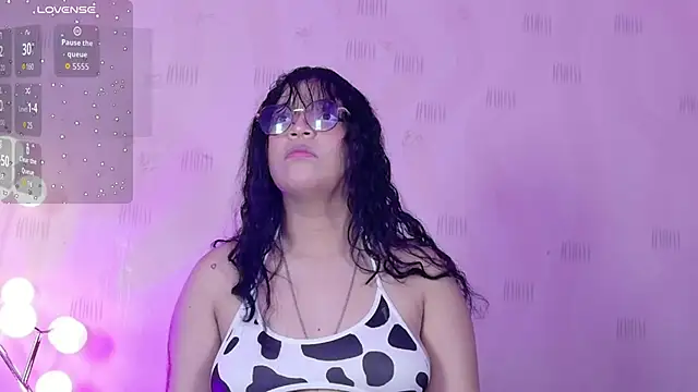 innocenthazel online show from April 5, 12:37 pm