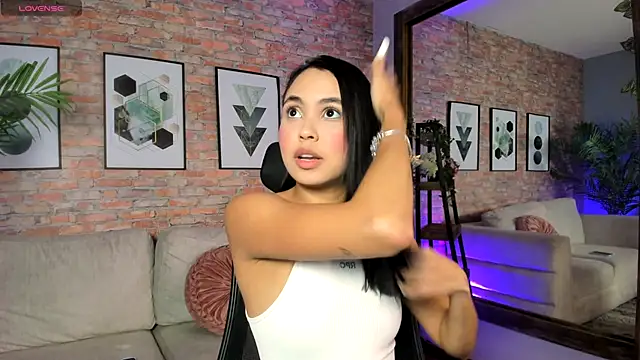 Lucia Brown  online show from October 6, 5:18 pm