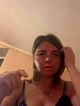 Ella Pearlie online show from September 25, 6:06 pm