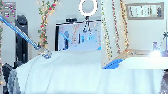 Genesis Love   online show from November 14, 9:09 am