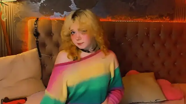 EmilyAngells online show from May 11, 7:21 am