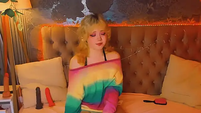 EmilyAngells online show from May 15, 6:49 am