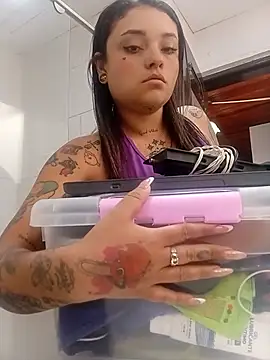 ChloeAllennn online show from May 21, 12:25 pm