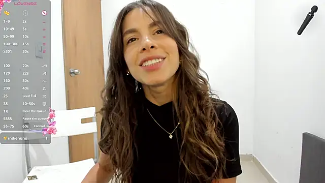 jessyegoldenn online show from May 1, 8:01 pm
