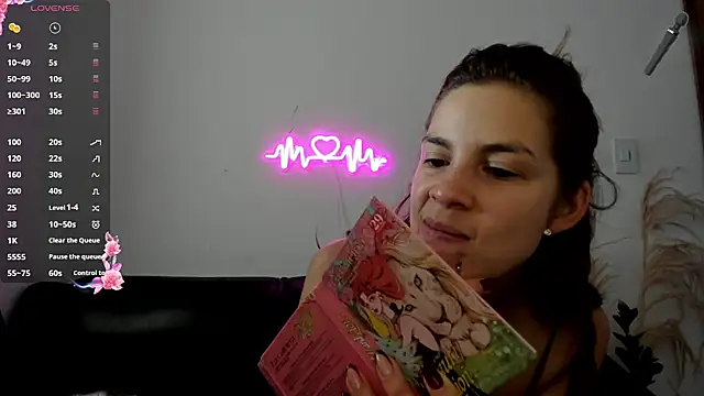 jessyegoldenn online show from May 26, 5:34 pm