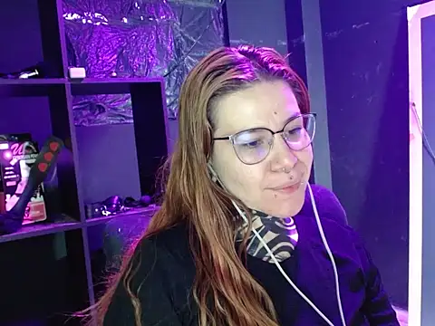 Snapshot of Pandora_9666 chatting on September 18, 4:49 pm Pandora 9666 online show from September 18, 4:49 pm
