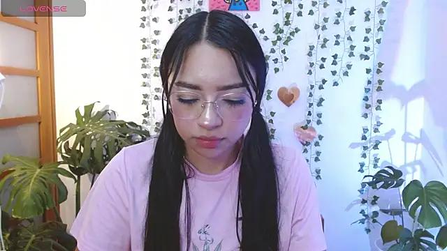 hellokitty  valery online show from May 5, 2:58 am