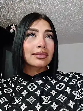 Kylie brazt online show from May 15, 3:32 am