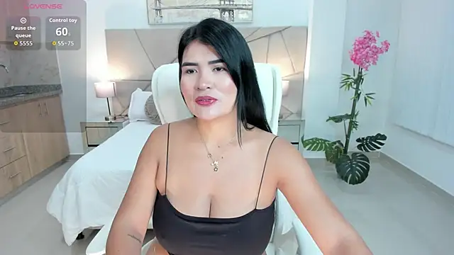 Snapshot of Corina_White chatting on September 13, 8:11 am Corina White online show from September 13, 8:11 am