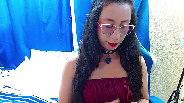 Gia leinn online show from May 25, 7:57 pm