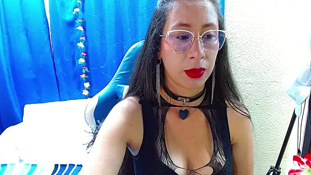 Gia leinn online show from April 28, 10:02 pm