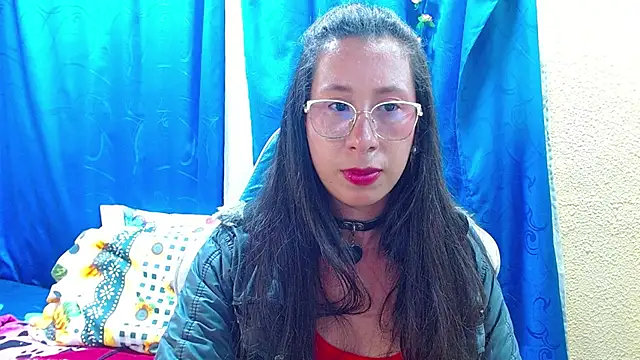 Gia leinn online show from May 6, 11:53 pm