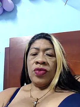 Tocameamor online show from May 6, 8:02 pm