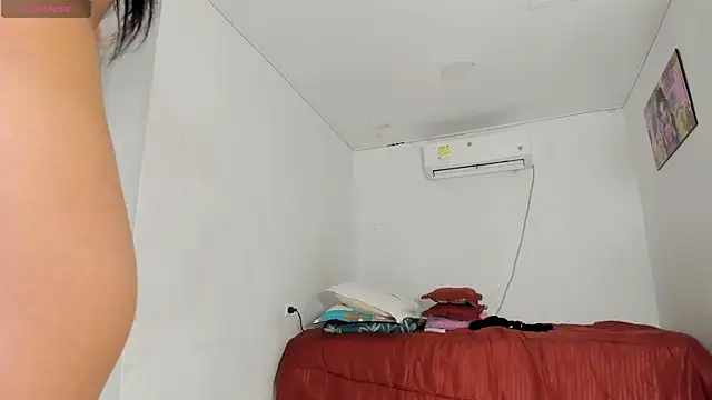 flor herrera01 online show from October 10, 5:45 am