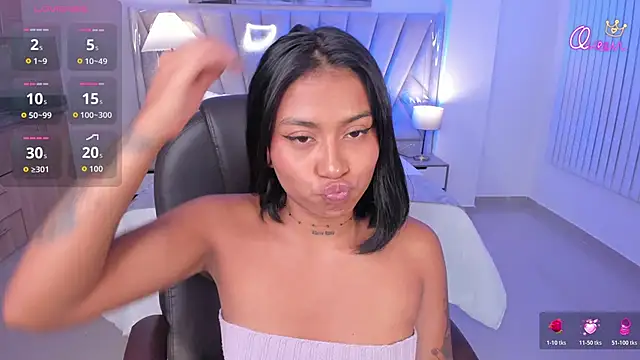 Ivyy Moon  online show from May 16, 11:26 pm