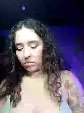 Fellyna online show from October 28, 5:30 pm