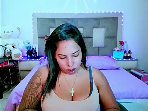 indiantopaz694u online show from April 30, 4:28 am