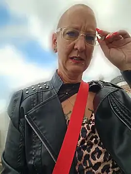 Emma Milf25 online show from May 7, 4:54 pm