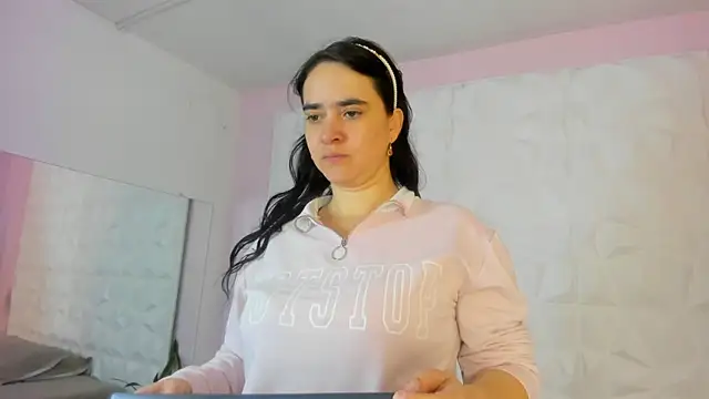 Valeriagomez  online show from January 10, 11:59 am