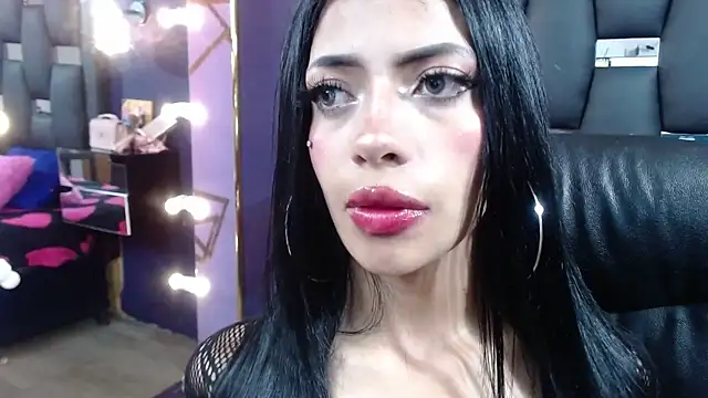 EMYCLARK01 online show from March 12, 5:54 am