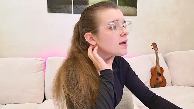 misssparky online show from September 24, 2:27 pm