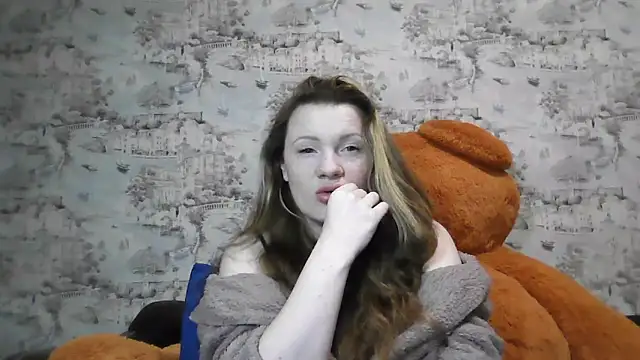 Eveline May online show from March 24, 8:25 pm