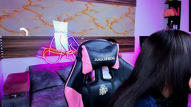 Cloe roouse online show from April 22, 8:39 pm