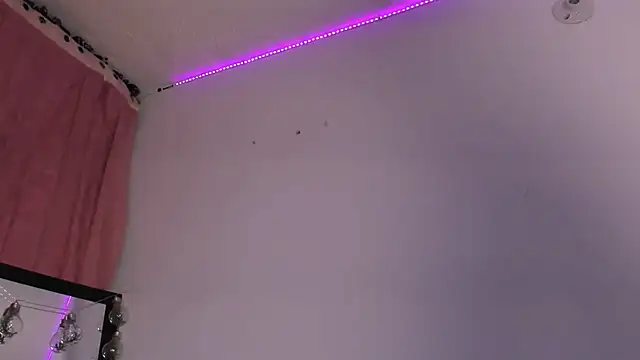 zephyra-angels online show from March 27, 3:41 am