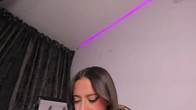 zephyra-angels online show from April 10, 6:30 am