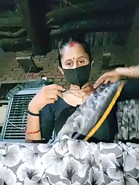 Divya Chandok online show from May 18, 4:13 pm