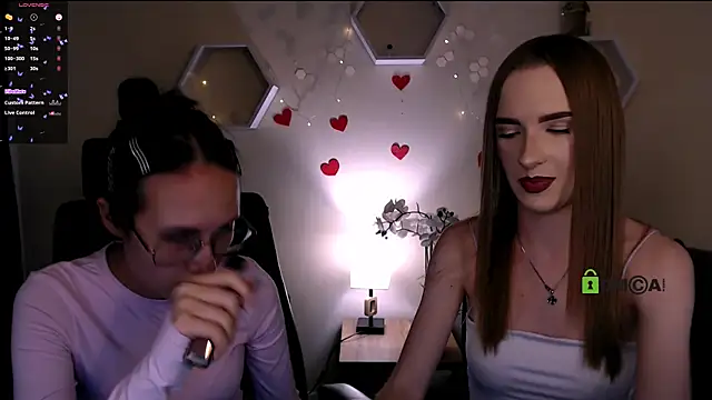 Snapshot of doll_vey chatting on October 4, 10:47 pm doll vey online show from October 4, 10:47 pm