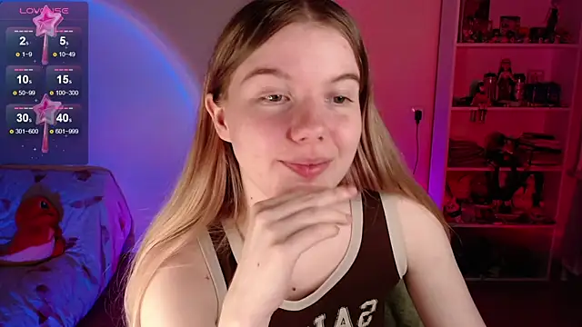 Strawberry juli online show from May 22, 6:00 am