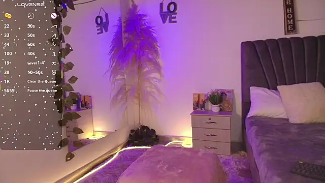 miaoconell online show from May 12, 11:00 pm