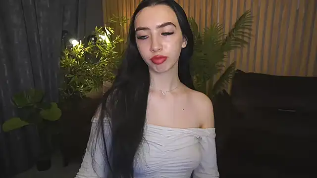 WildKittenX  online show from October 10, 5:56 am