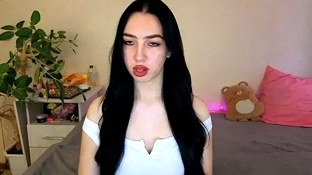 WildKittenX  online show from May 21, 5:05 am