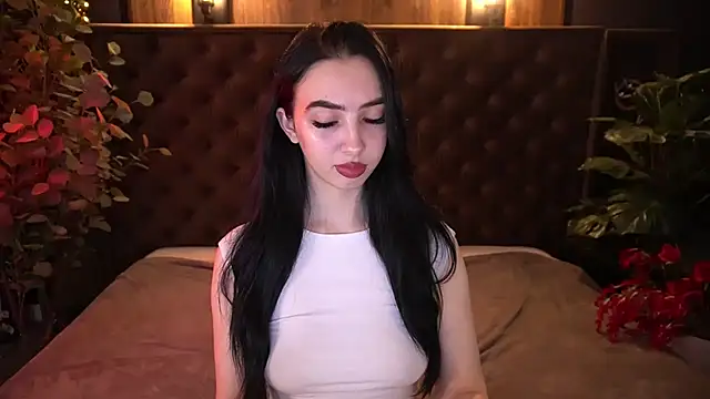 WildKittenX  online show from April 5, 5:50 am