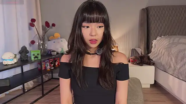 melana love online show from October 6, 1:39 pm