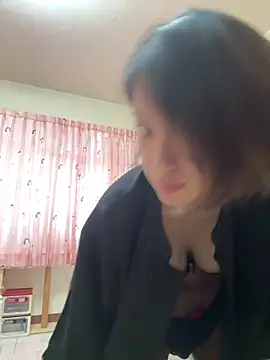 ladypaggy online show from April 6, 7:09 am