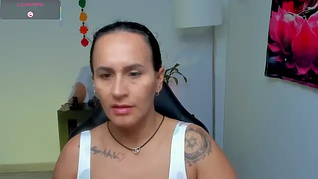 Sara Charmy online show from May 25, 11:20 am