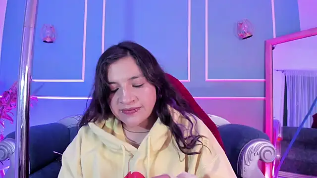 TaraTaylorr online show from February 12, 3:08 am