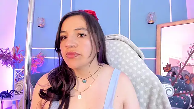 TaraTaylorr online show from May 14, 3:34 am