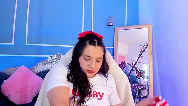 TaraTaylorr online show from April 5, 3:16 am