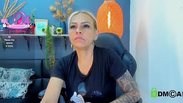 yessila parker online show from May 12, 8:44 am