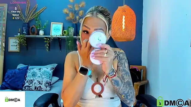 yessila parker online show from October 28, 1:55 am