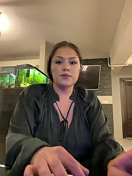Layla- online show from May 24, 8:19 pm