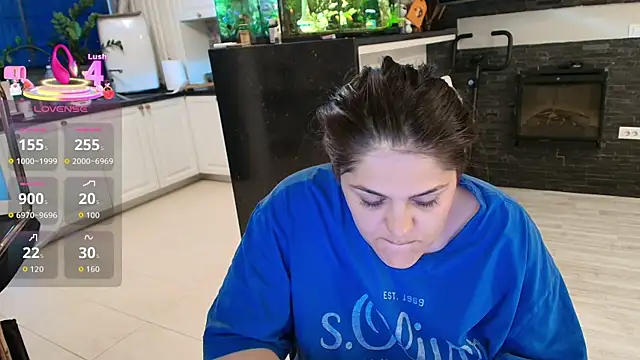 Layla- online show from May 14, 12:55 pm