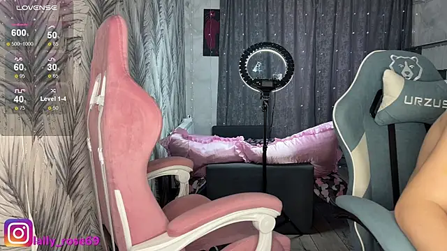 LallyRose69 online show from May 16, 10:36 am