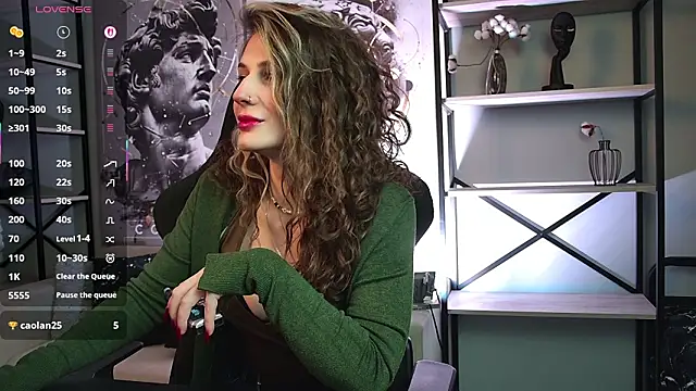 OliviaMcClean online show from January 18, 8:49 pm