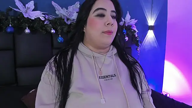 DANESKA HILLER online show from January 5, 8:01 pm